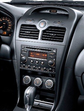 صور سيارة رينو سكالا 2012 - اجمل خلفيات صور عربية رينو سكالا 2012 - Renault Scala Photos RENAULT SCALA-2011-13.jpg